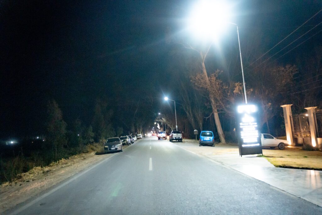 Inauguraron iluminación en Calle 11 entre Ruta 40 y Alfonso XIII