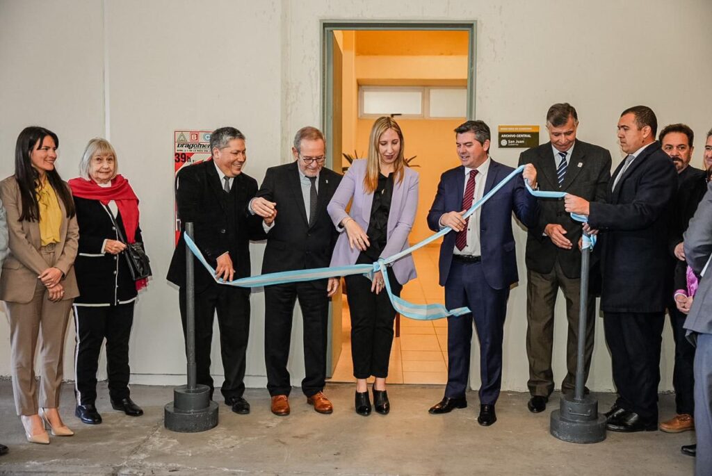 Orrego inauguró el Archivo del Ministerio de Gobierno