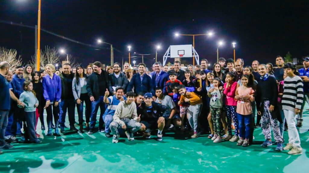 Se inaguro un nuevo polideportivo  en santa lucia