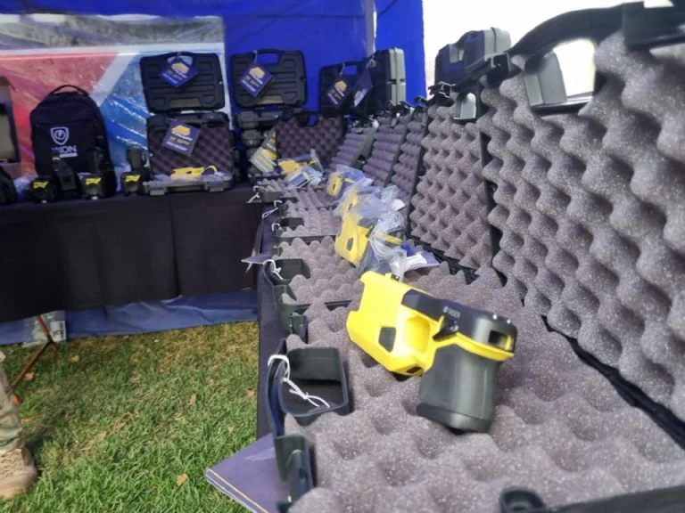 La provincia recibió sus primeras 40 pistolas Taser Las mismas son parte del nuevo equipamiento con los que cuenta la Policía de San Juan.