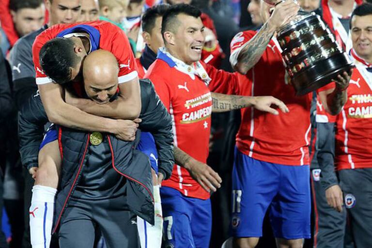 Un ex dirigente chileno contó cómo influyó en los árbitros y complicó a Argentina y Brasil en la Copa América 2015