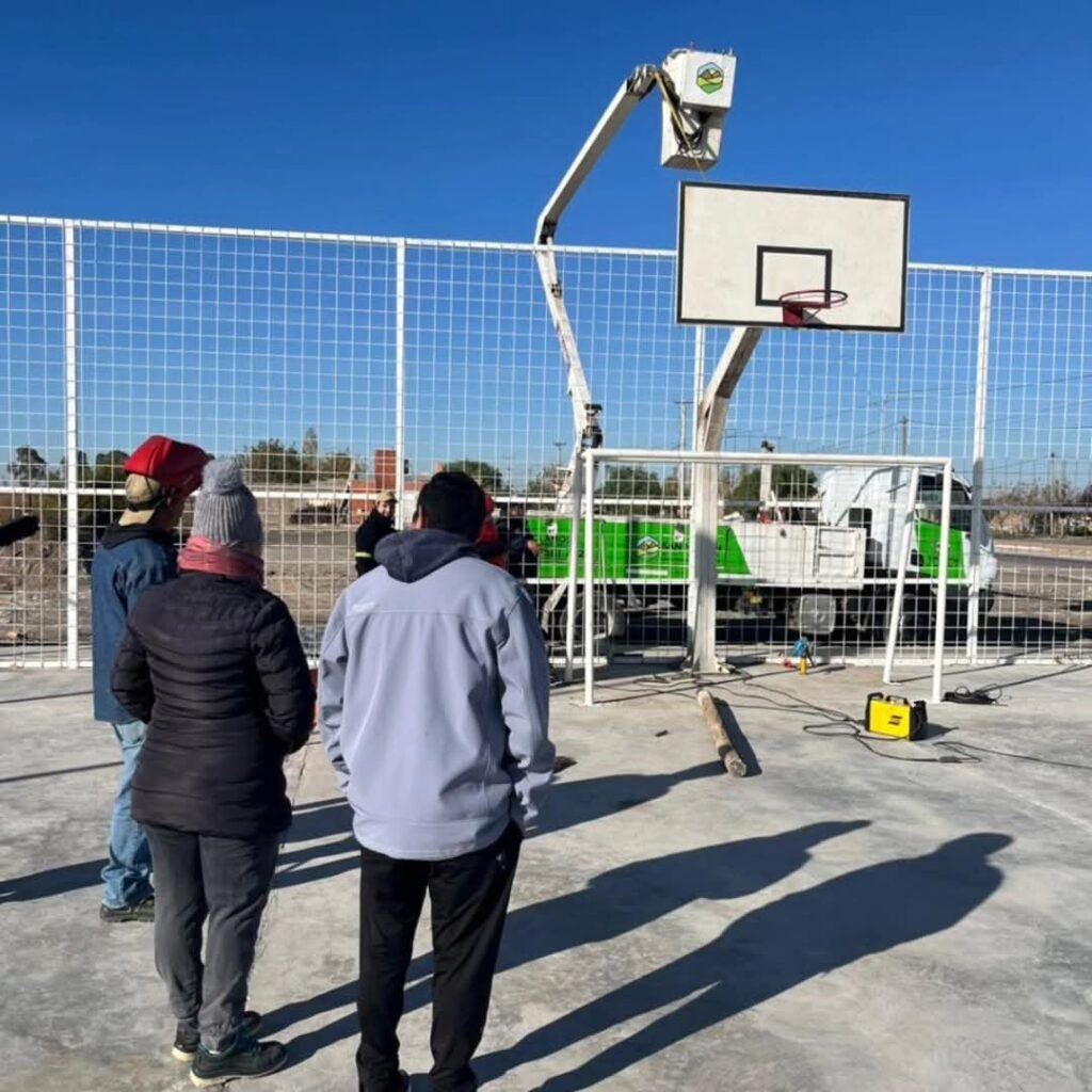 Avanza la construcción del nuevo Playón Deportivo en Barrio El Portal